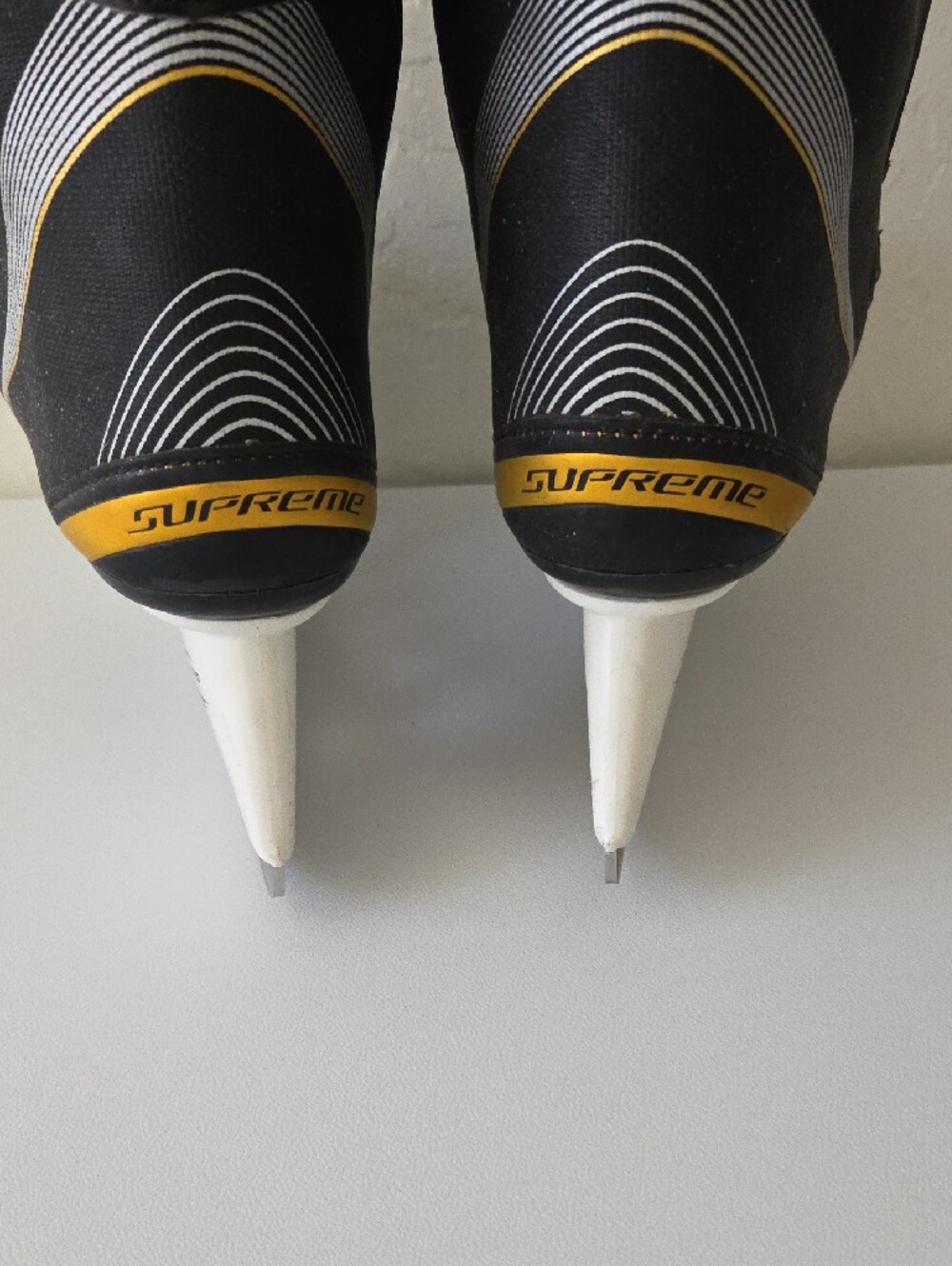 Bauer (Youth/Big Boy) Hockey Skates - Picture 2 of 15